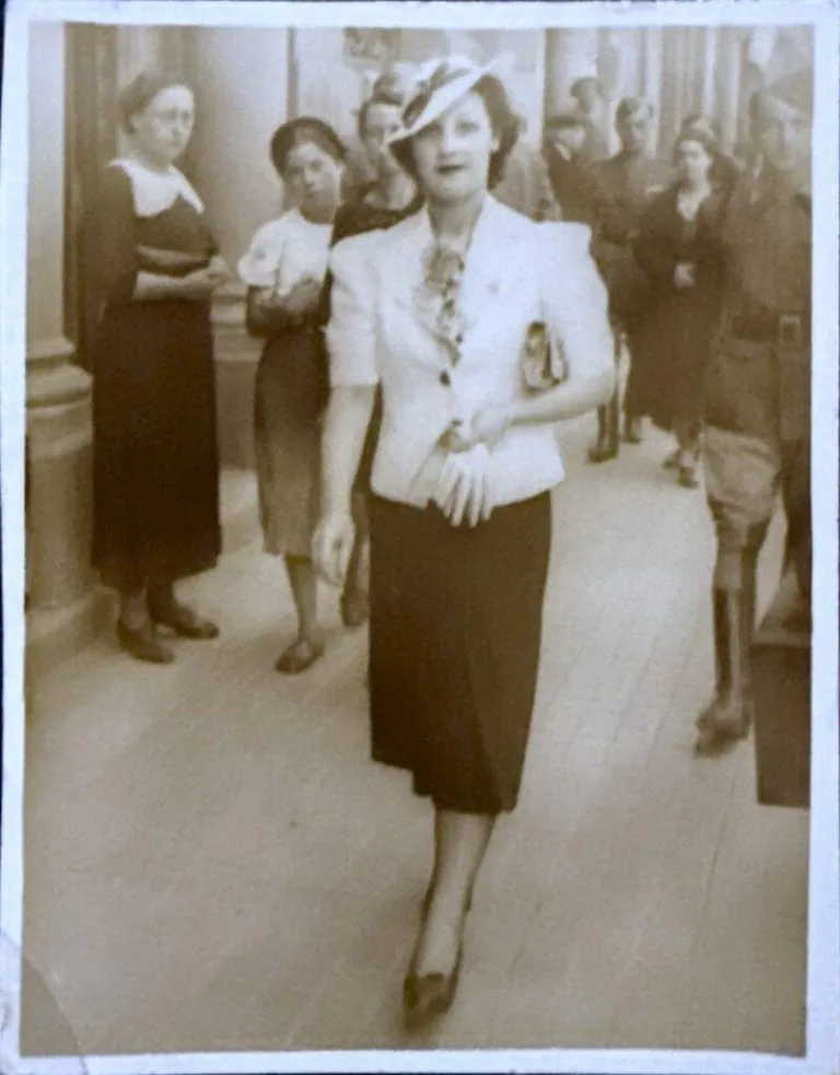 Vicenta (Pre 1944)