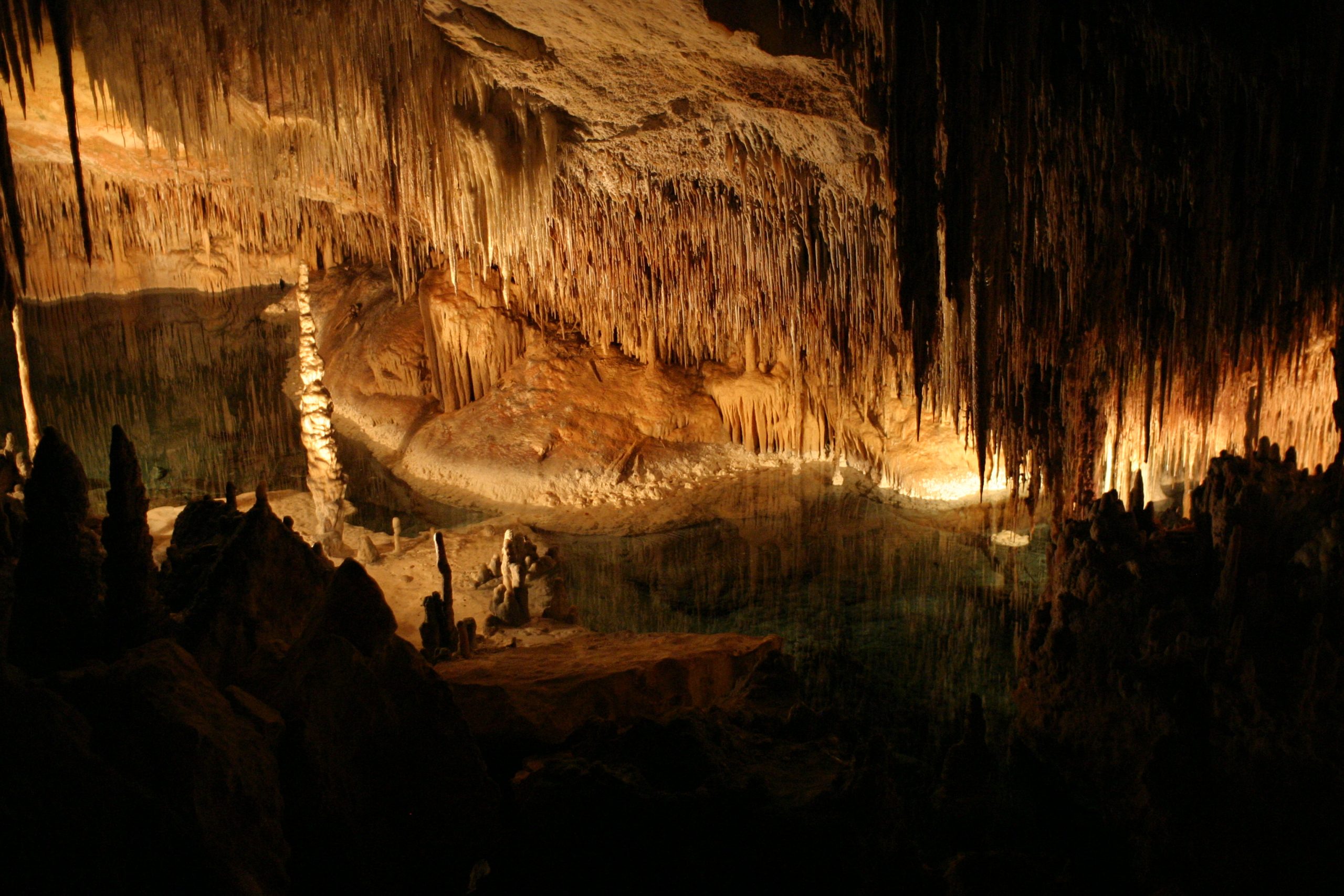 Family Drach Caves Mallorca children
