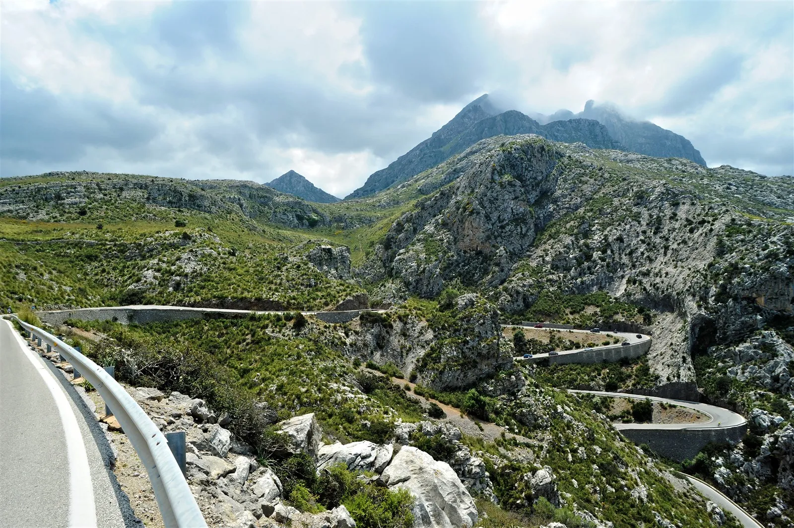 A winding mountain road through the Serra de Tramuntana in Mallorca